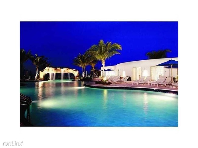 Building Photo - 18201 Collins Ave