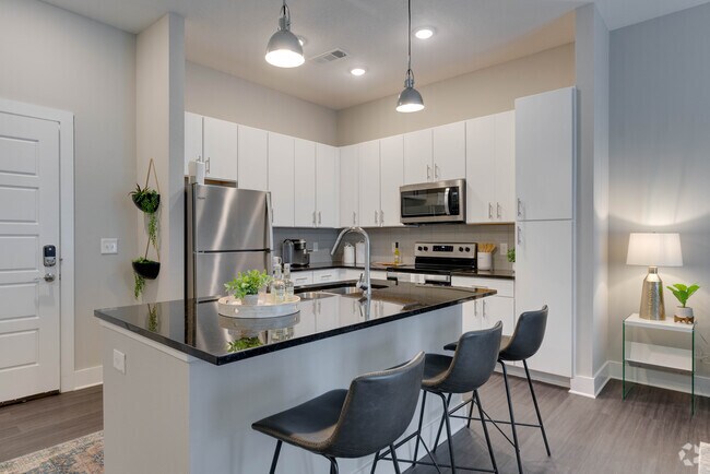 1BR, 1BA - 790SF - The Exchange