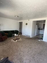 Building Photo - 1587 S 800 E