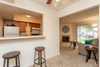 1BR, 1BA - 730 SF - Overview - Rock Creek Apartments
