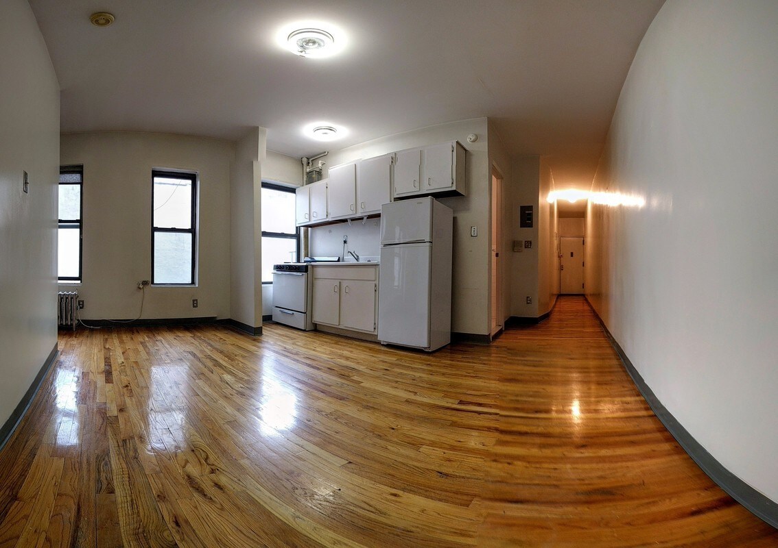 Primary Photo - 328 E 14th St