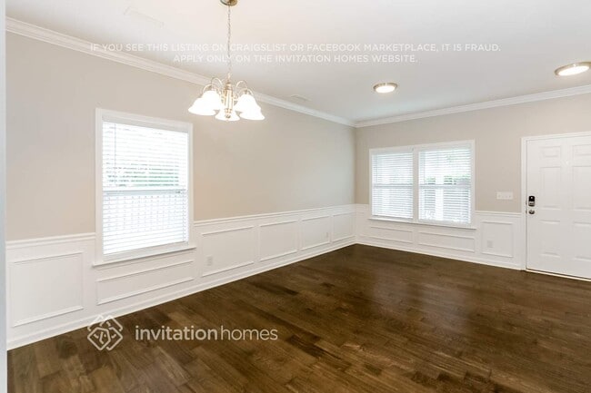 Building Photo - 14230 Lake Crossing Dr