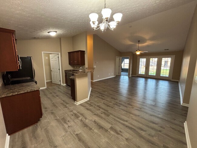 Photo - 9400 Clubview Dr (Louisville, KY) Apartment
