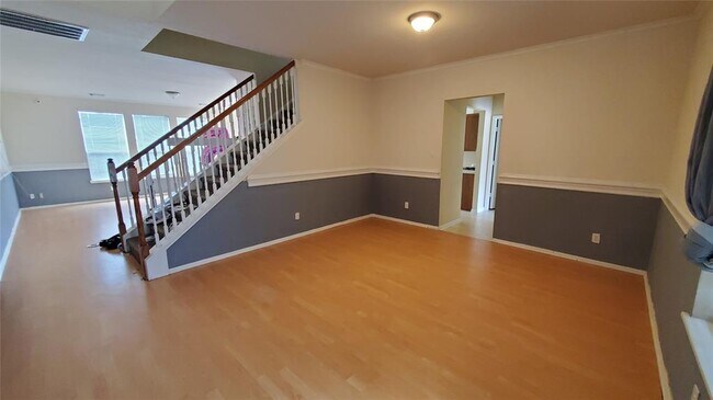 Building Photo - 16330 Dry Berry Ct