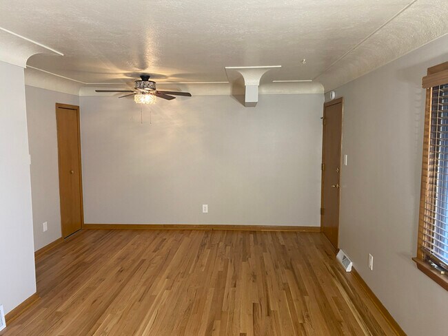 Foto del edificio - 6210 Franklin Ave