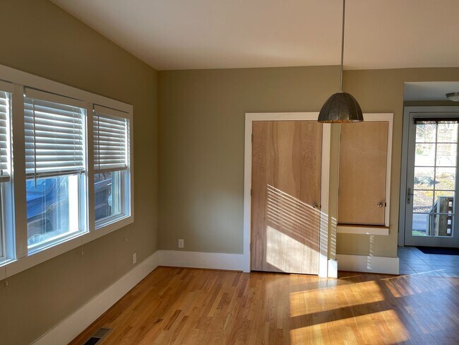 Foto del edificio - West Asheville, Green Built,  4 Bedroom, 4...