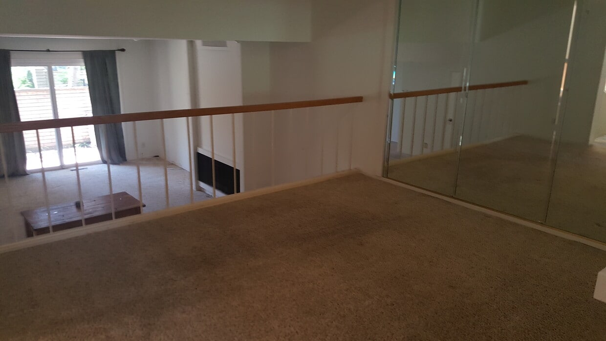 liv rm from din rm, firepl view - 4800 La Villa Marina