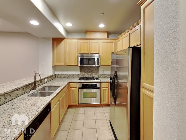 Building Photo - 715 Modern Ice Dr