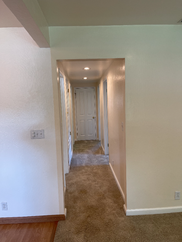Foto del edificio - 2134 Briarwood Dr