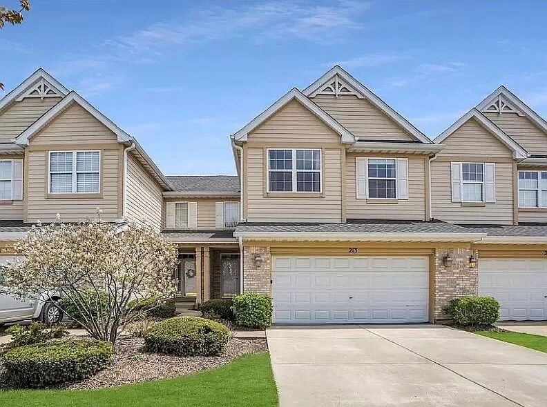Foto principal - 213 Westminster Dr