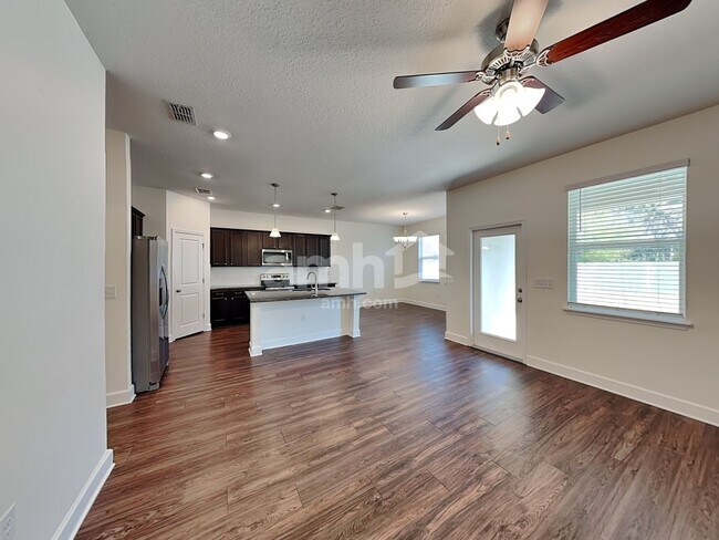 Building Photo - 4455 Reisswood Loop