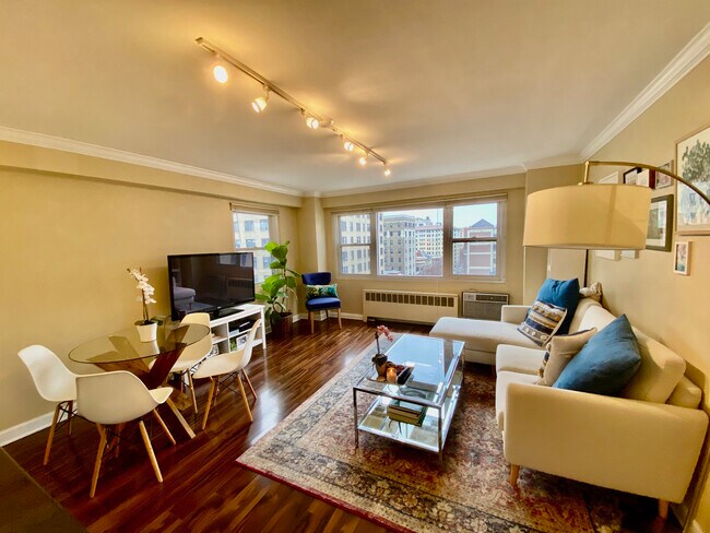 Foto del edificio - 2909 N Sheridan Rd