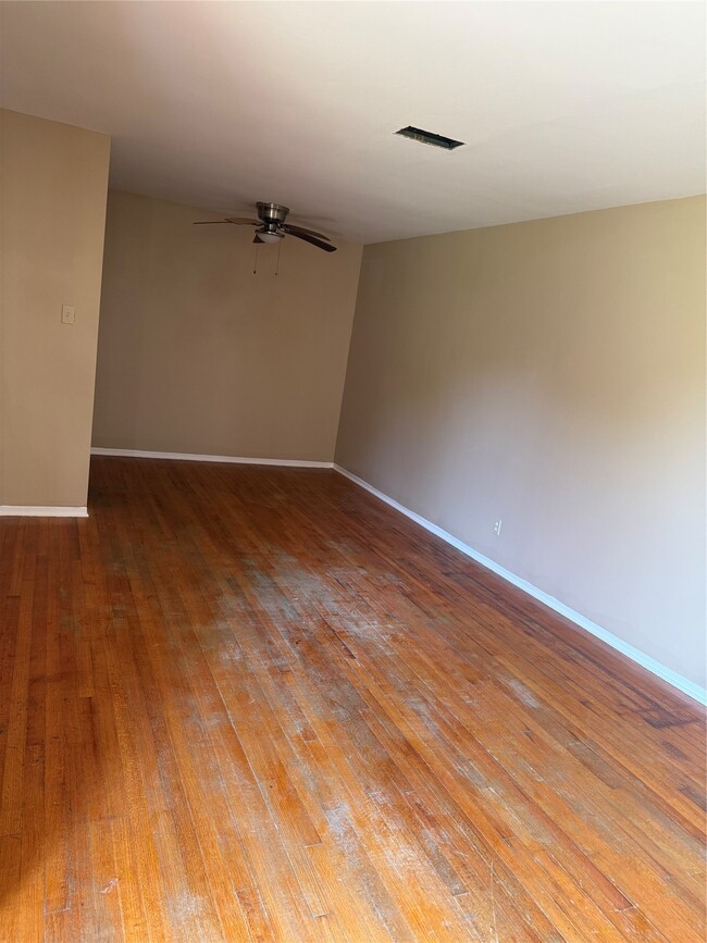 Building Photo - 7301 Hummingbird Ln
