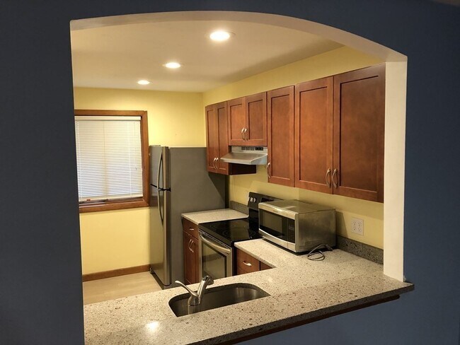 Foto del edificio - 156 Highwood Dr