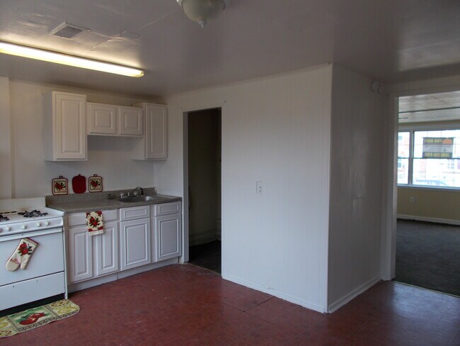 Foto del edificio - 2818 Eastshire Dr