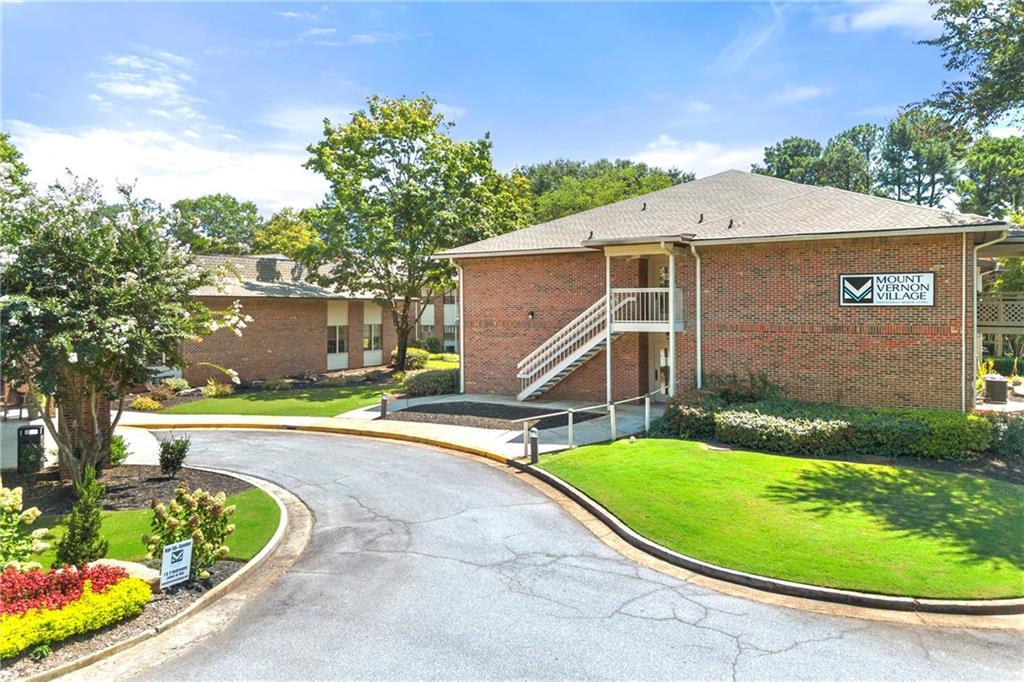 Foto principal - 475 Mount Vernon Hwy NE