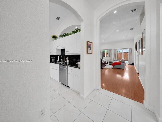Foto del edificio - 16220 SW 101st Terrace