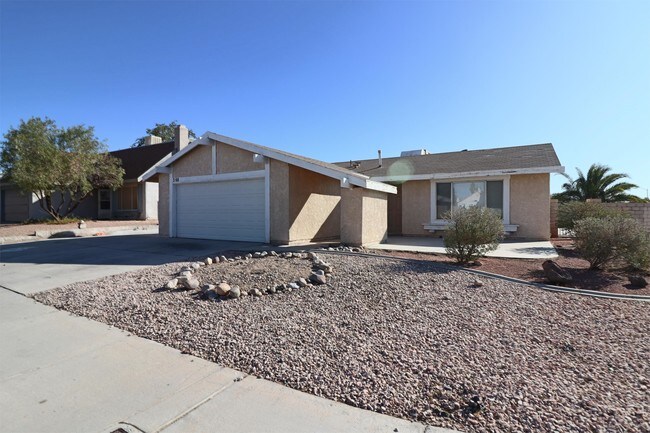 Building Photo - 3868 Silent Hill Dr