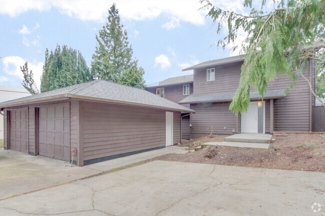 Building Photo - 914 66th Pl SE