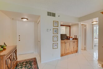 Building Photo - 1731 Bridgewood Dr