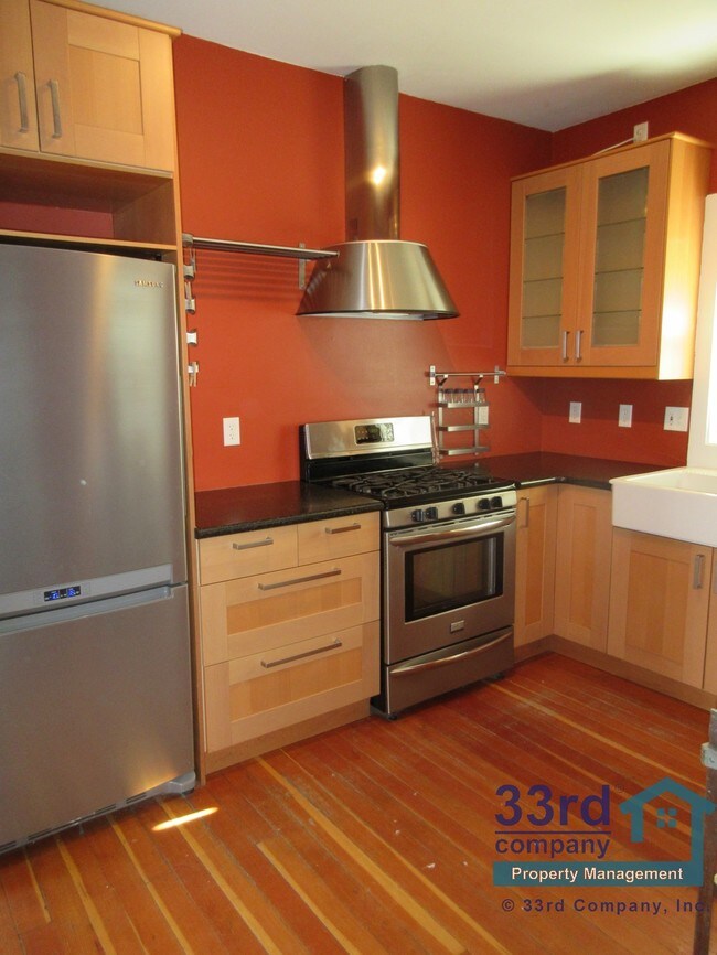 Building Photo - 1438 Breda Ave