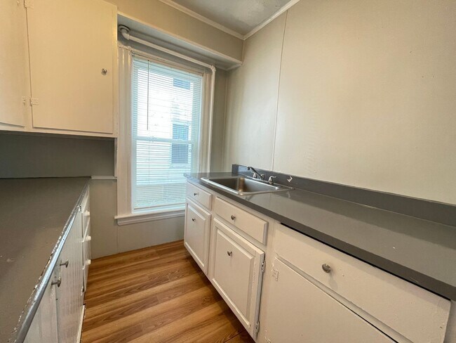 Foto del edificio - 350 Portland St