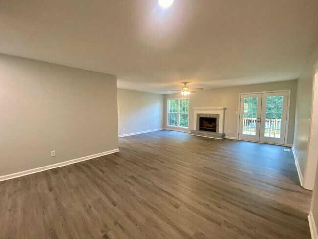 Foto del edificio - 2401 Shoveler Way