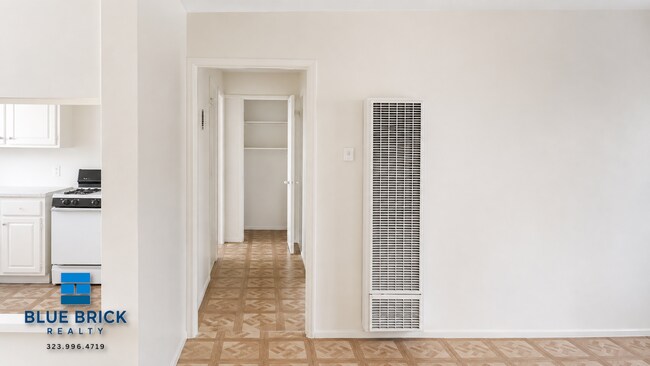 Foto del edificio - 6929 Whitsett Ave