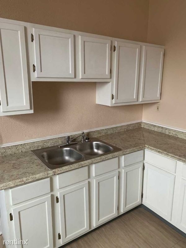 Building Photo - 2 br, 1 bath Apartment - 408 Pike St 1 Unit 1