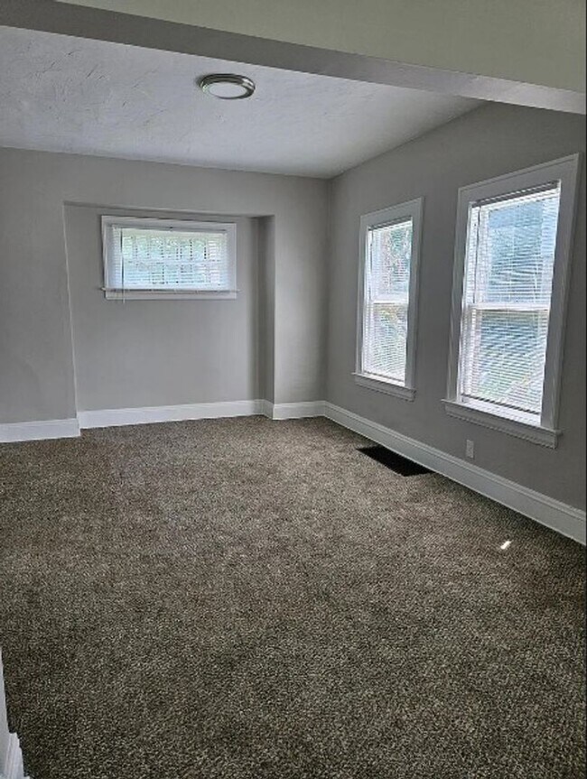 Foto del edificio - 4-Bed Family Oasis: Your Next Home Awaits!