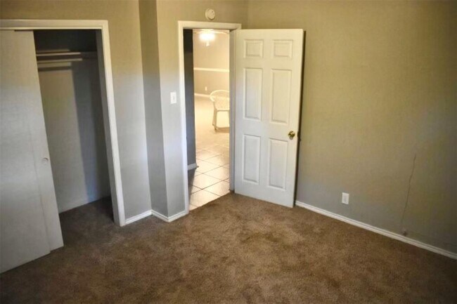 Foto del edificio - 2314 N Pearland Ave