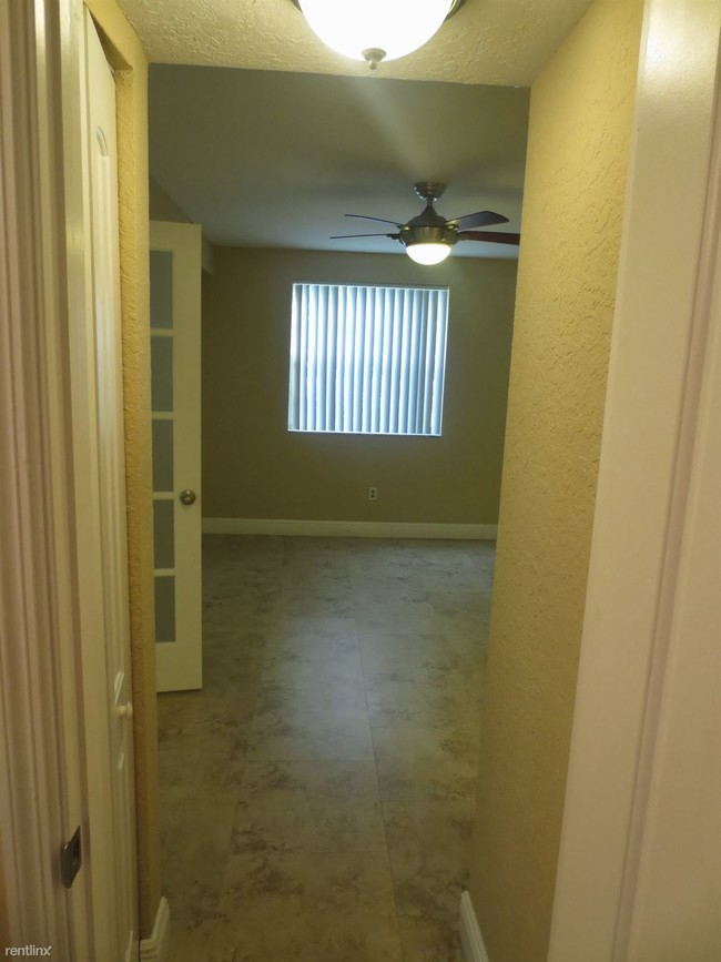 Building Photo - 1 br, 1 bath Condo - Lakeview Club 2871 103