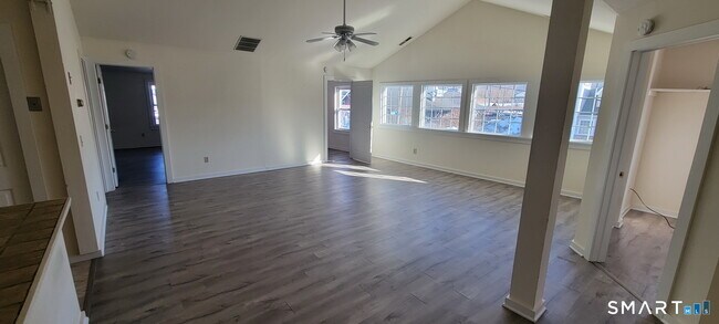 Building Photo - 1 Elizabeth St