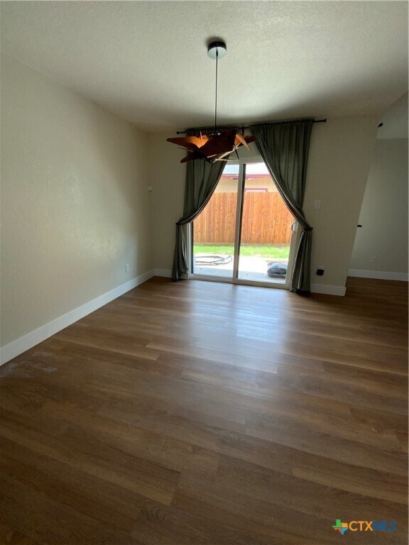 Foto del edificio - 4725 Hartrick Bluff Rd