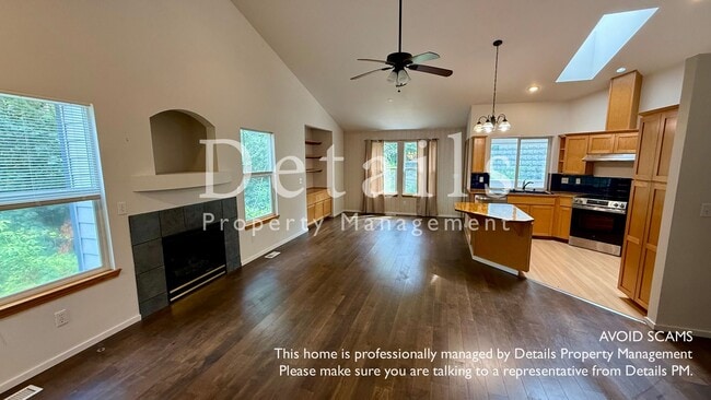 Photo - 140 NE Teri Ct House