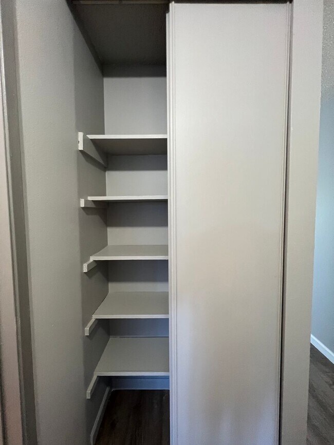 Interior Photo - Executive East