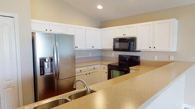 Foto del edificio - 77420 Cobblestone Dr