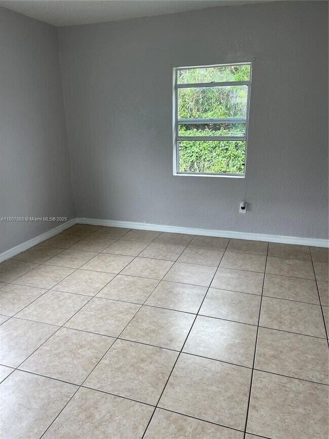 Foto del edificio - 135 NE 80th Terrace