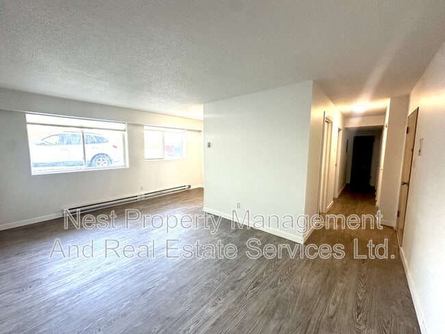 Building Photo - 626 Kinchant St