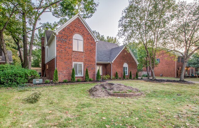 Foto del edificio - 8667 Havenhurts Dr Germantown, TN 38138