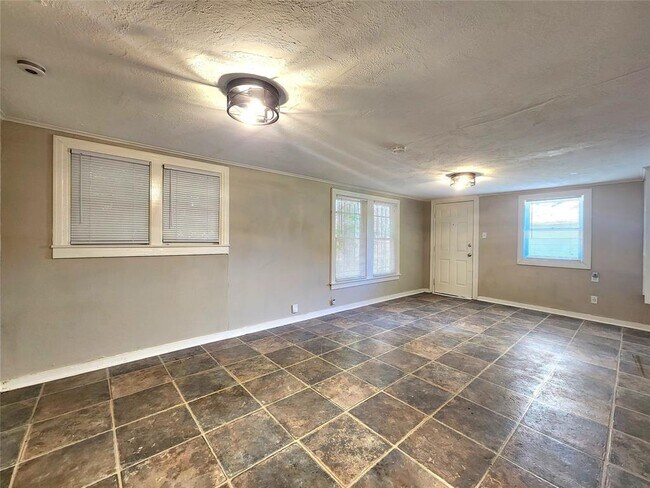 Foto del edificio - 6306 Stillman St