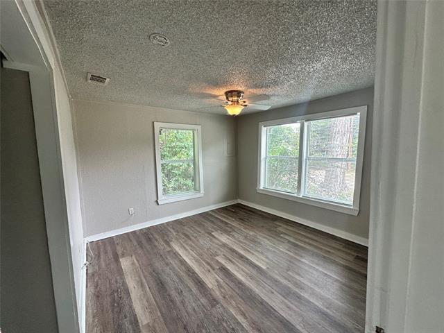 Foto del edificio - 4611 Bradshaw St