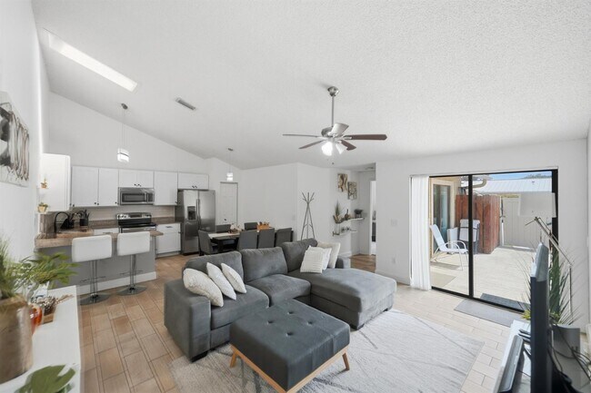 Building Photo - 5799 Golden Eagle Cir