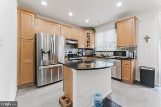 Building Photo - 4577 Derring Ln