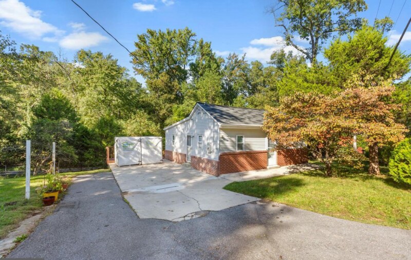 Primary Photo - 12200 Lanham Severn Rd
