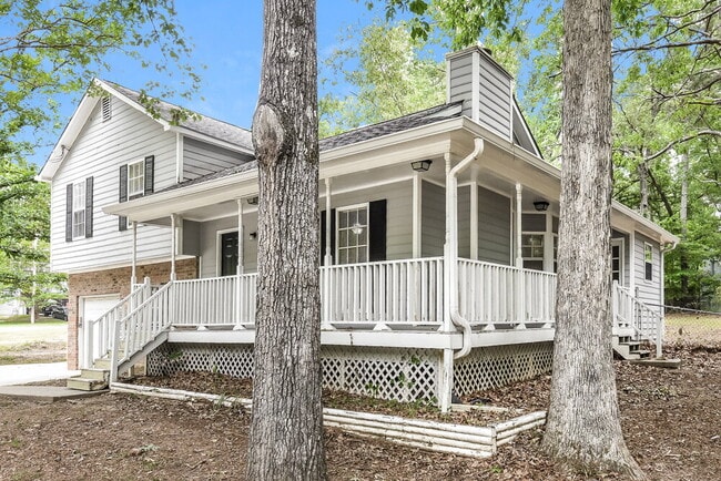 Building Photo - 2985 Valley View Cir