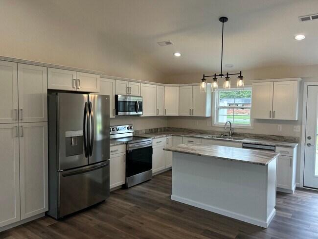 Foto del edificio - 407 Old Carlyle Rd