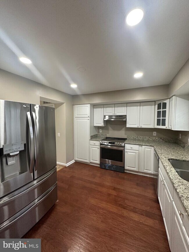 Foto del edificio - 6168 Martins Landing Ct