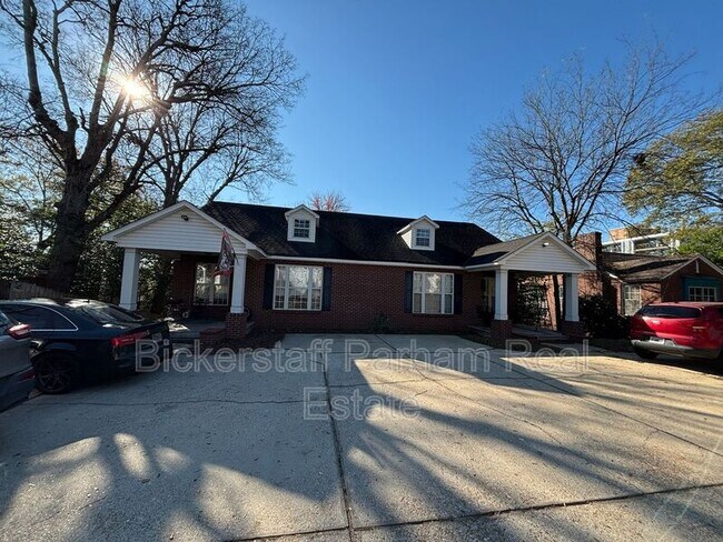 Foto del edificio - 1338 Virginia St