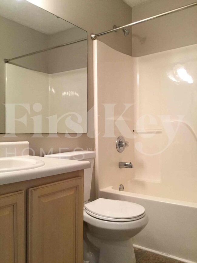 Foto del edificio - 274 Meadow Glen Dr